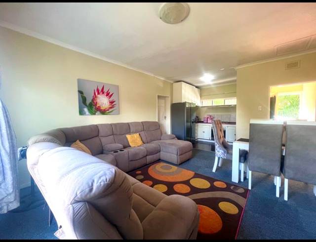 2 BEDROOM TOWNHOUSE FOR SALE IN BLACKRIDGE